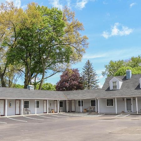 Seneca Clipper Inn Watkins Glen Exterior photo
