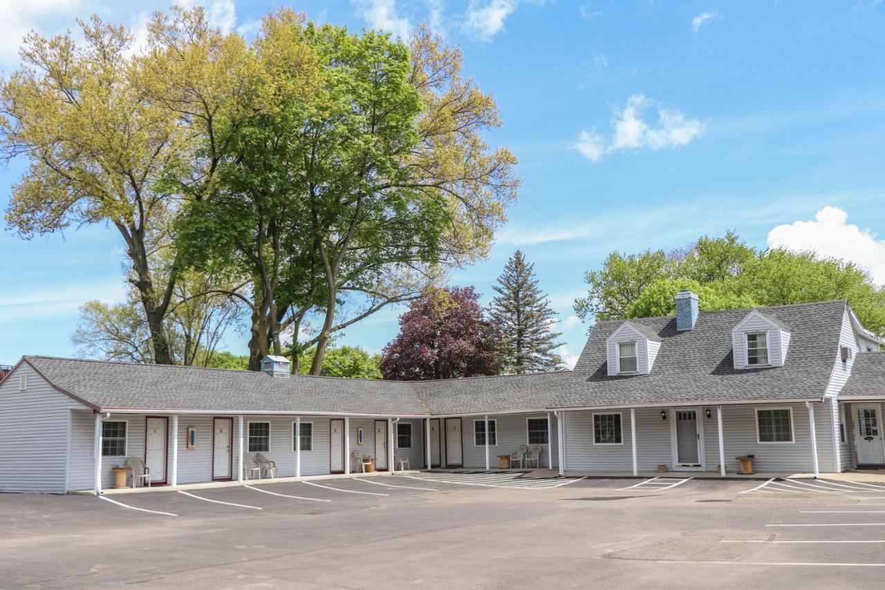 Seneca Clipper Inn Watkins Glen Exterior photo